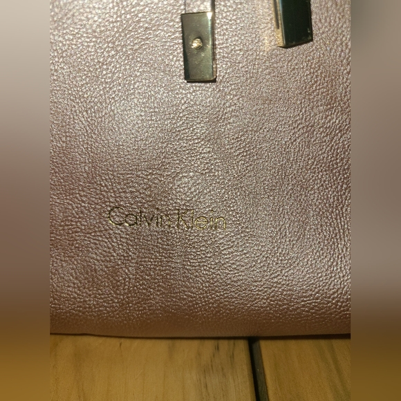 Calvin Klein tote with removable insert - Picture 3 of 9